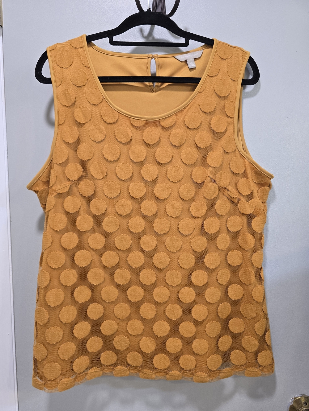 BANANA REPUBLIC  Mustard Textured Polka Dot Tank
